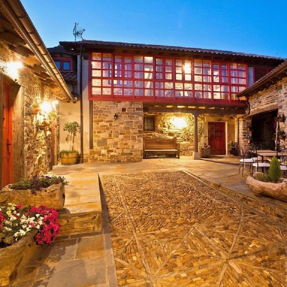 Via Avis Guest House Santa Catalina de Somoza Luaran gambar