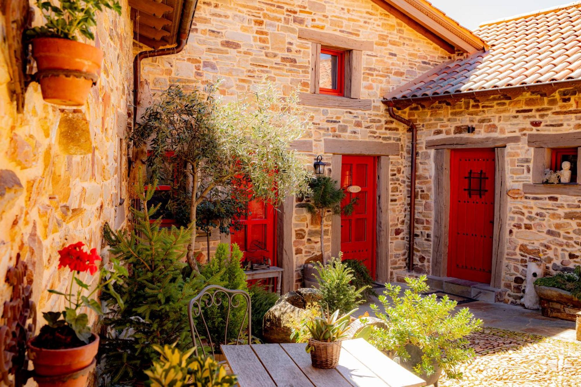 Via Avis Guest House Santa Catalina de Somoza Luaran gambar
